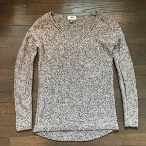 Gray old navy v neck sweater in size xs
